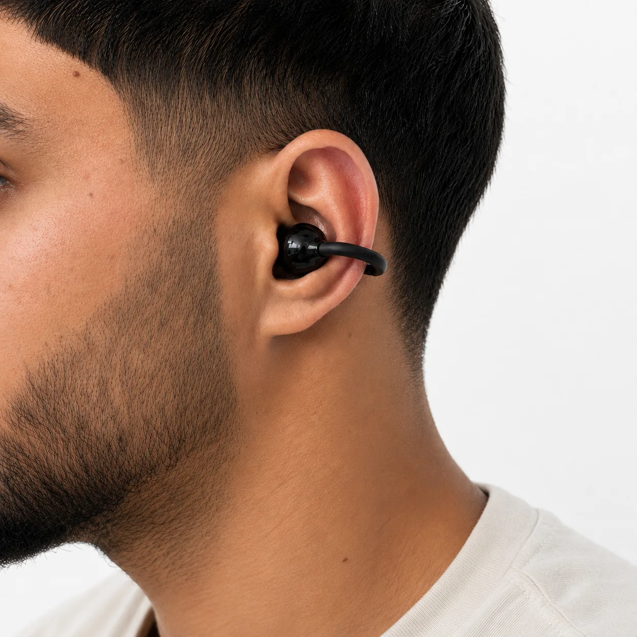 EAR CLIP AI