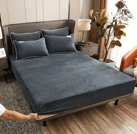 طقم دفايه سرير قطيفه ساده