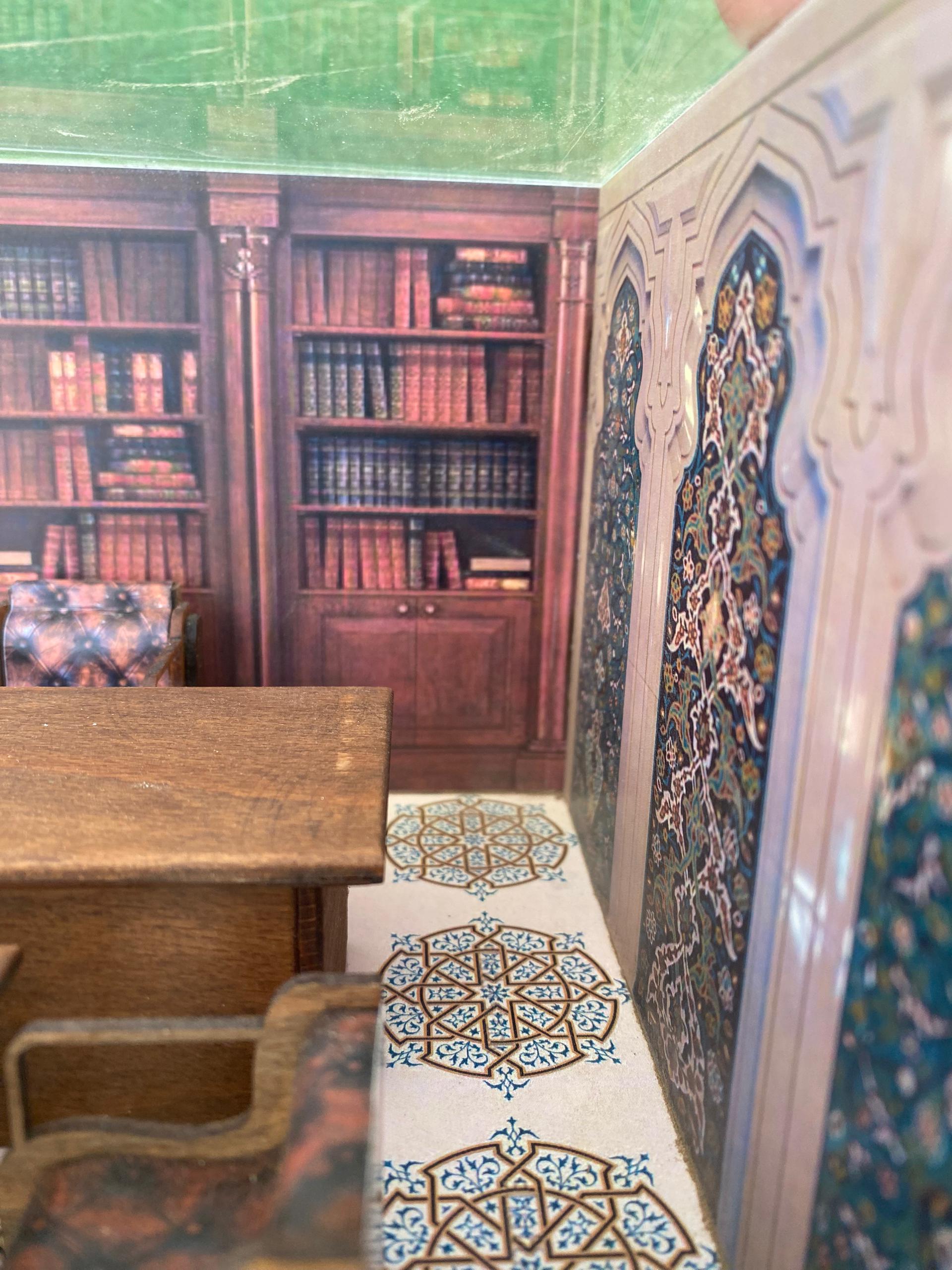 Miniature Bureau PDG -  نموذج مصغر لمكتب مدير