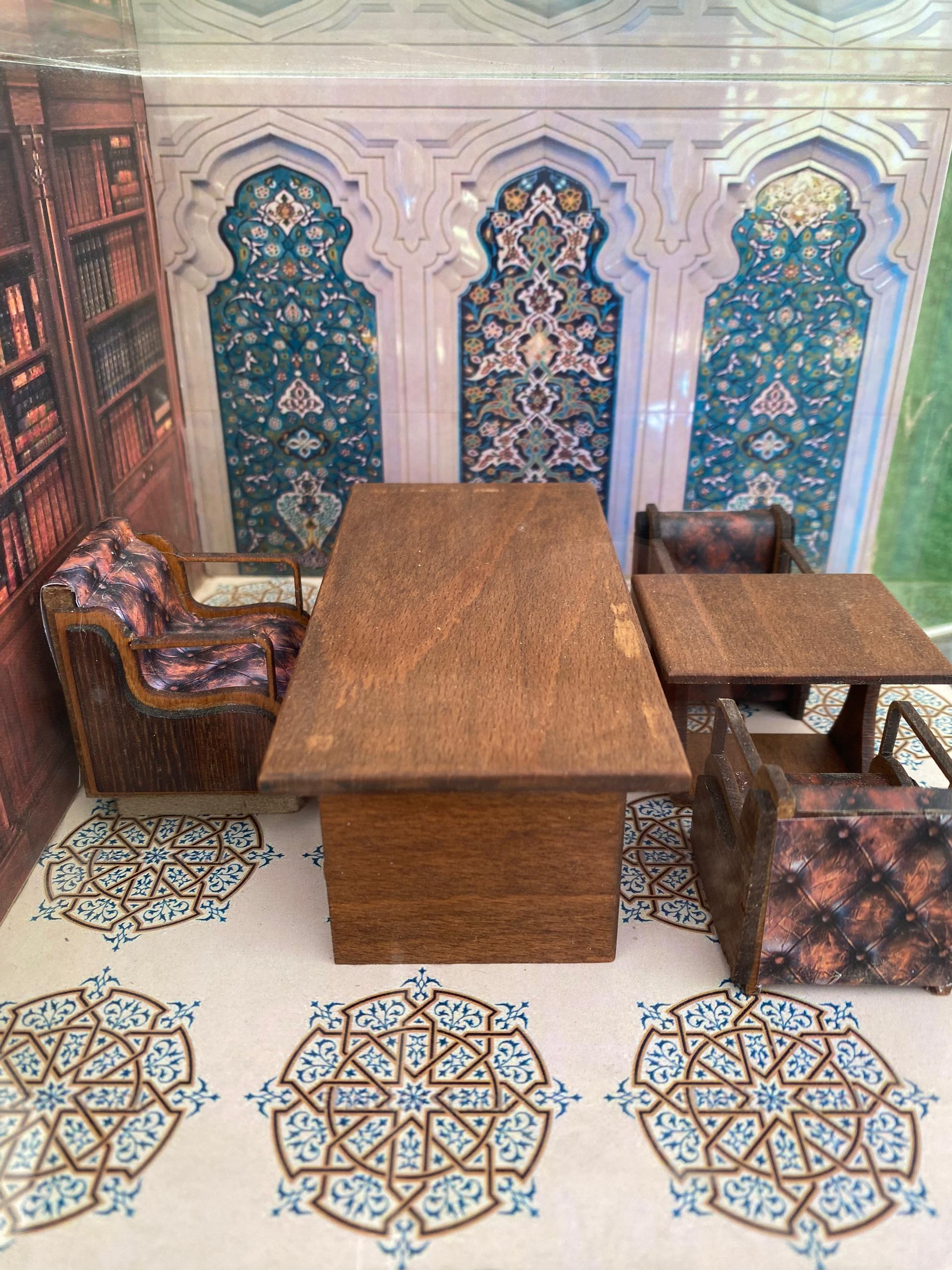 Miniature Bureau PDG -  نموذج مصغر لمكتب مدير