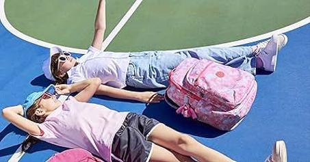 ملابس وأحذية