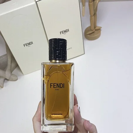 عطر فندي