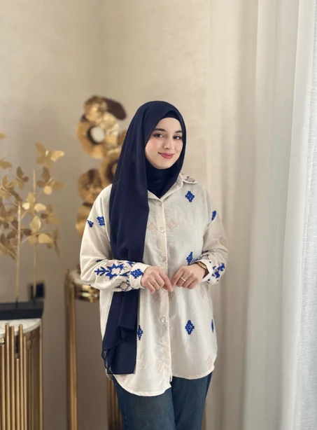Chemise brodée femme – Élégance marocaine au quotidien
