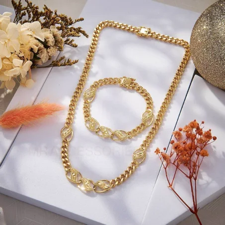 قلادة و براسلي