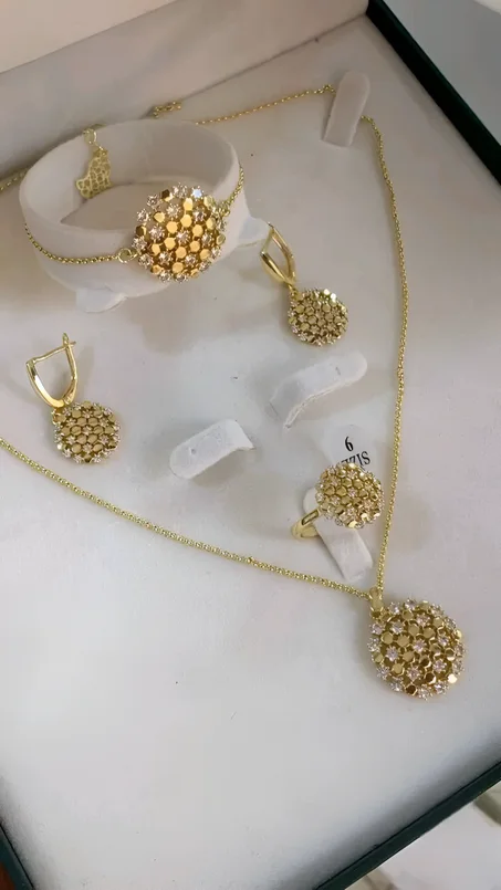 طقم مجوهرات