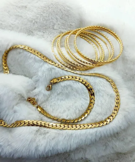 طقم بلاكيور