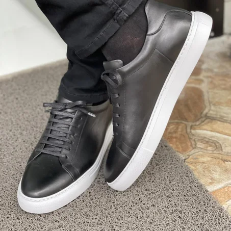 022 Sneak cuir 100% Noir