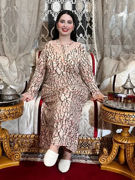 بيجامة طويلة بالفرنجة