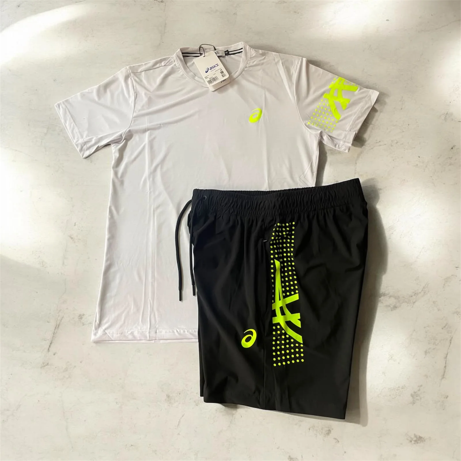 Ensemble ASICS Blanc & Noir