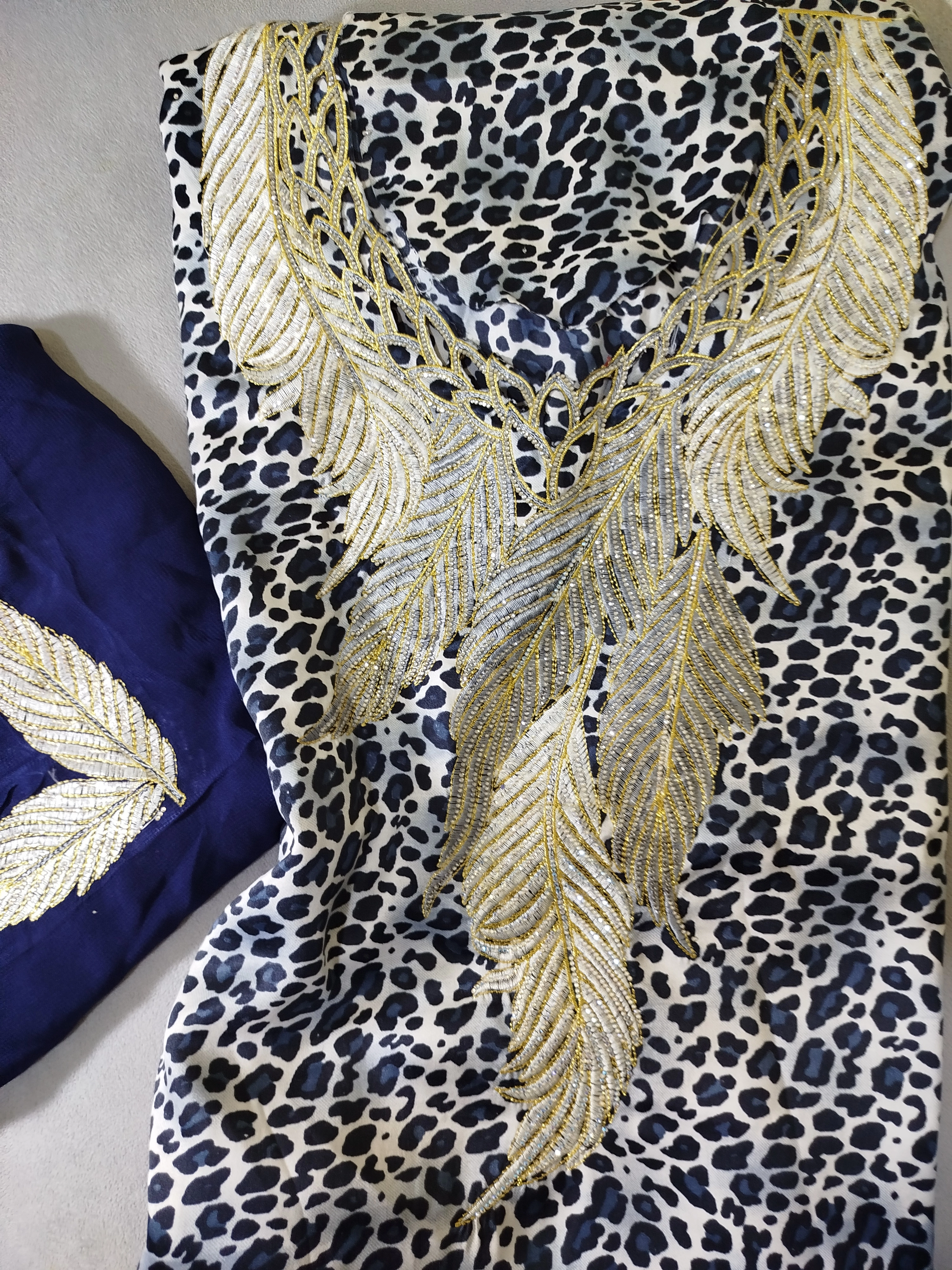 💎 المخور الإماراتي الفاخر — لمسة فخامة تعكس أنوثتك الراقية