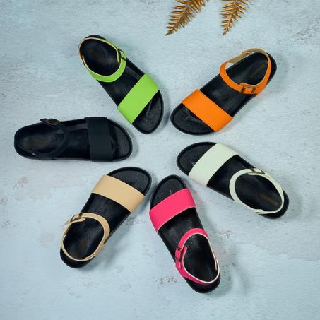 صندل حريمي جلد مستورد كود 6720