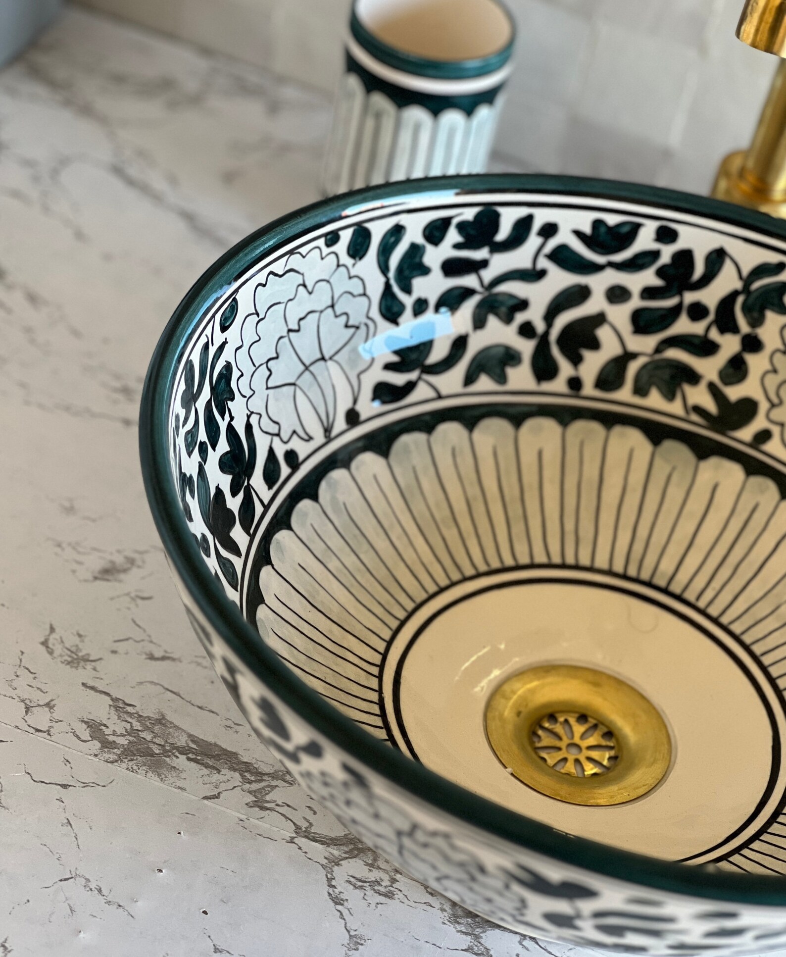 Lavabo en céramique marocaine fait main – 30 cm de diamètre