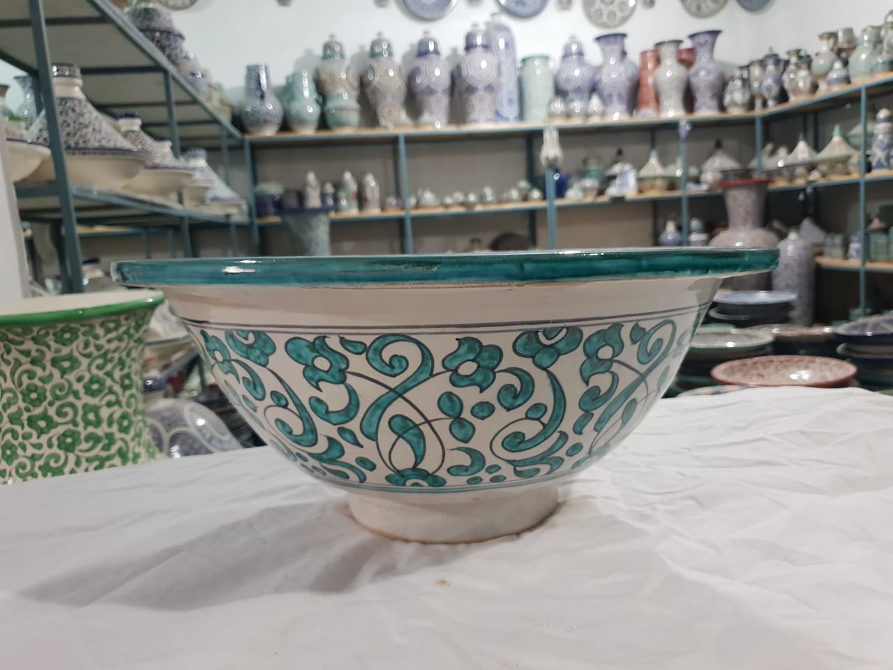 Lavabo en céramique marocaine fait main – 30 cm de diamètre
