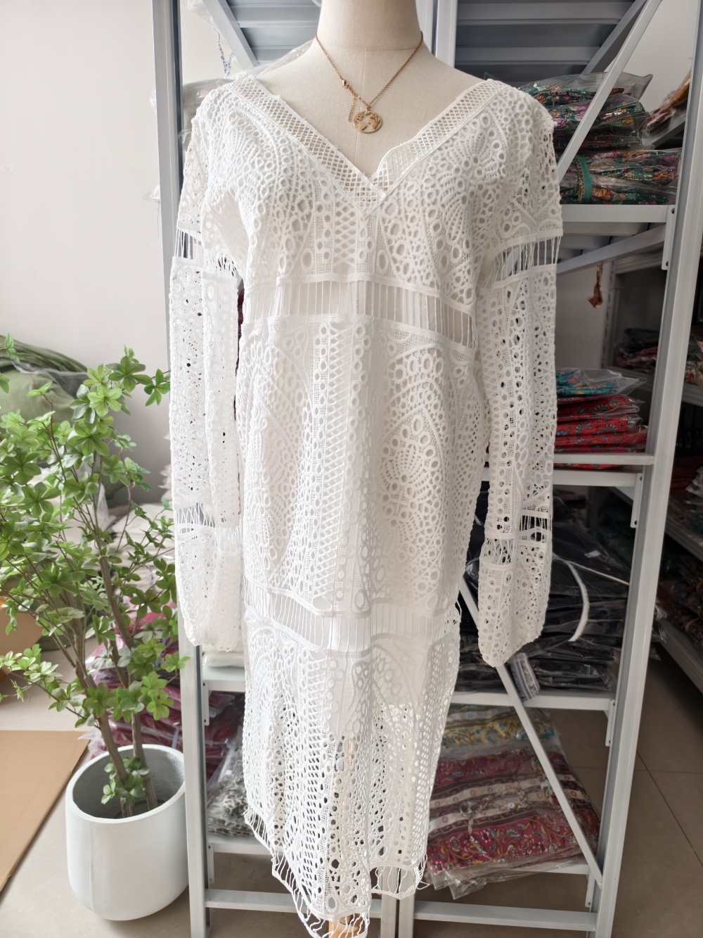 Madozo White Hollow Out Long Sleeve Mini Dress – Boho Beach Night Out & Summer Date Dress