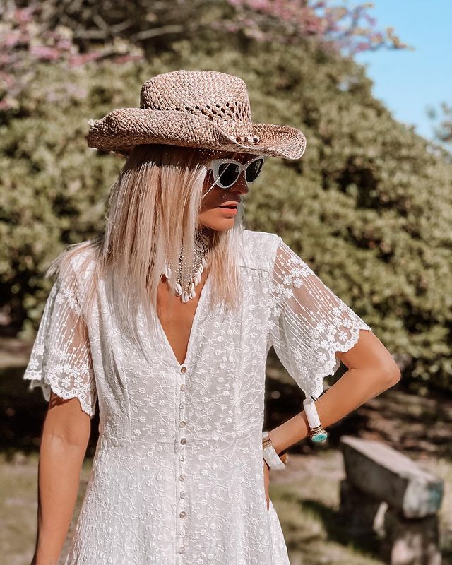 Bohemian Floral Lace Maxi Dress – Slim Fit Summer V-Neck Beach Sundress