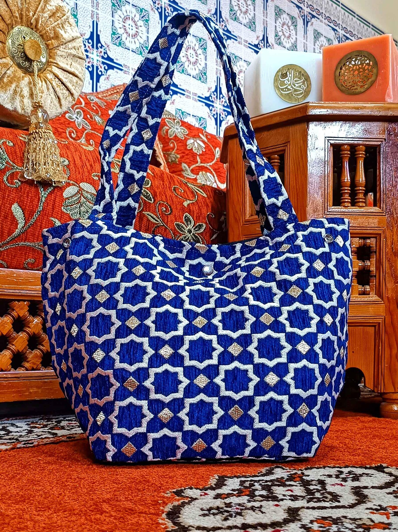 حقيبة يد مغربية فاخرة بالصوف، تصاميم الزليج التقليدي – أناقة وجودة يدوية