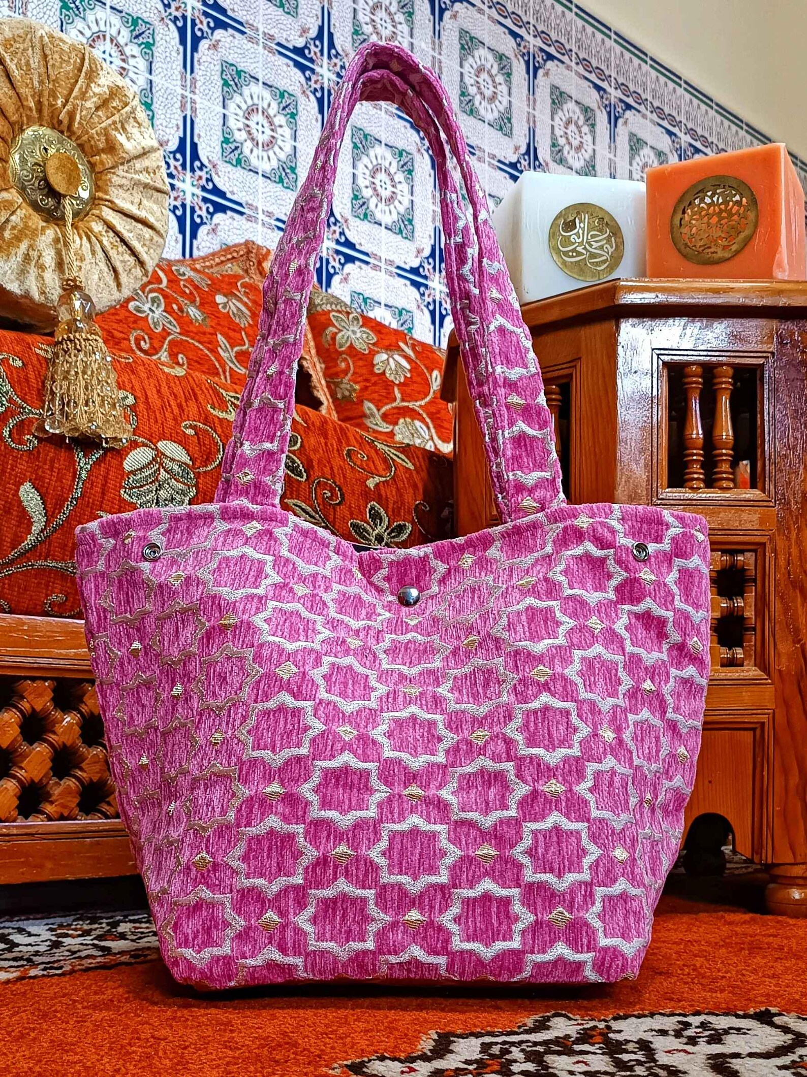 حقيبة يد مغربية فاخرة بالصوف، تصاميم الزليج التقليدي – أناقة وجودة يدوية