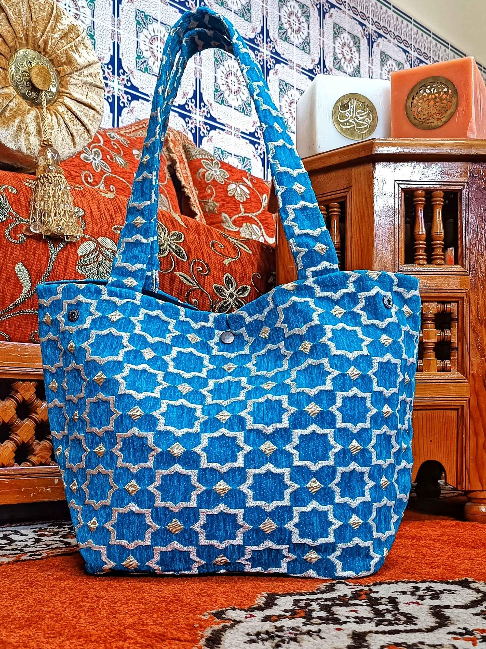 حقيبة يد مغربية فاخرة بالصوف، تصاميم الزليج التقليدي – أناقة وجودة يدوية