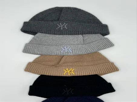 قبعات شتوية  BONNET