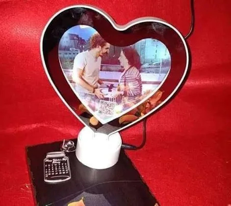 المرآة السحرية القلب ❤️ – هدية تخلي الذكرى قدام عينيك