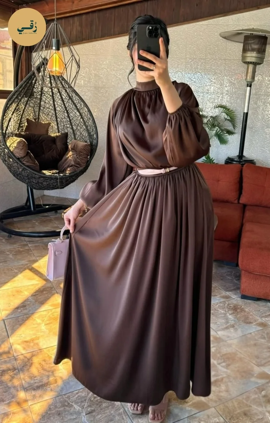 Modèle Safa - Robe Élégance Épurée