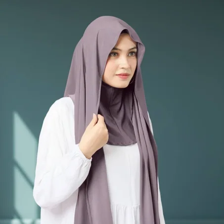 حجاب أنيق وعصري بلمسة راقية