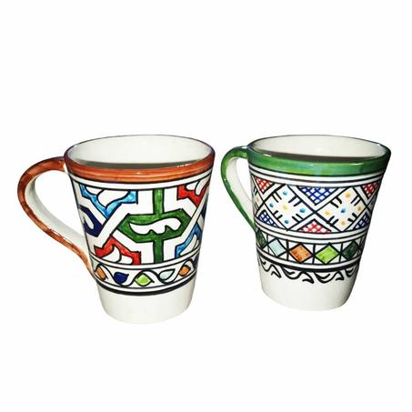 كؤوس فخار  مزخرفة