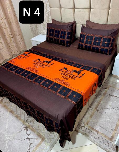 أطقم سرير 6 قطع بطبعات ماركات عالمية – فخامة وأناقة في غرفة نومك