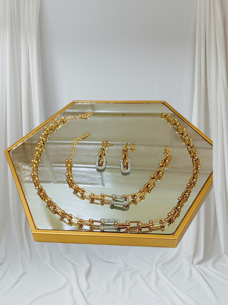 طقم تيفاني  acier inoxydable بتصميم عصري وأنيق يجمع بين البساطة والرقي