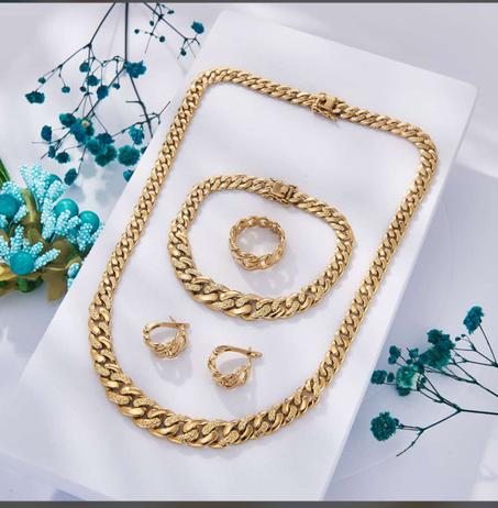 "أضئي إطلالتك مع طقم رادكو بديل الذهب inoxydable