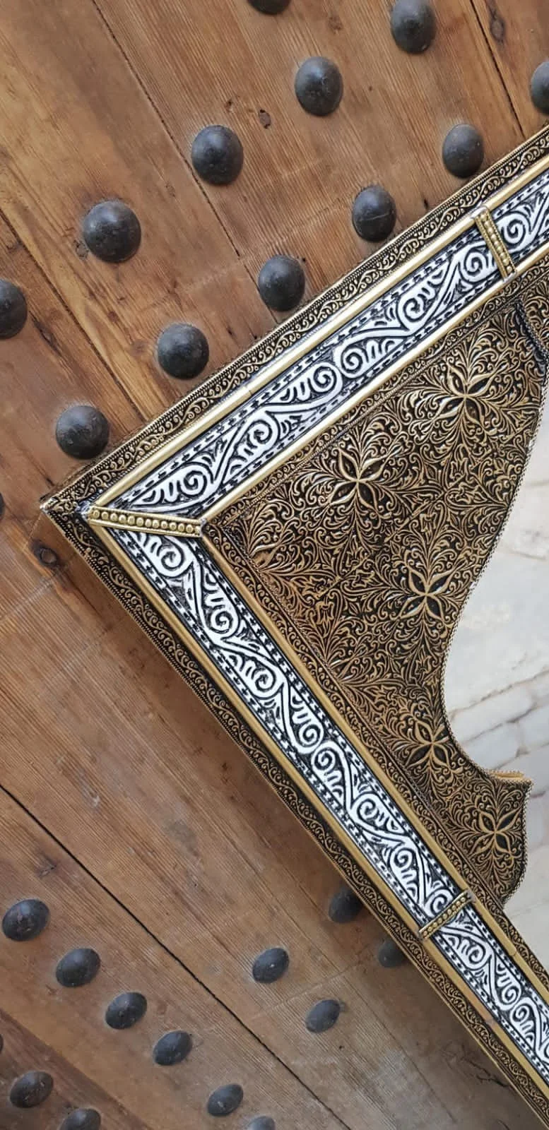 اكتشف تشكيلة من أجود القطع الحرفية المغربية