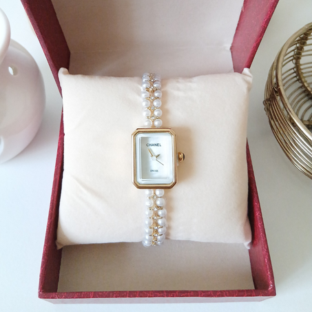 ساعة نسائية شانيل إنوكسيدابل أنيقة وراقية مع البواطة ديالها