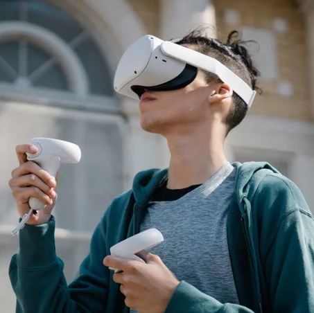 الإلكترونيات والتكنولوجيا