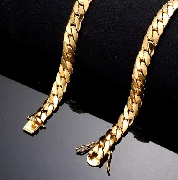 طقم الذهب الفرنسي IKA Bijoux – عيار 18K بضمان 10 سنوات