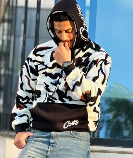 Sweat à Capuche Sherpa Chaud & Confortable – Collection Street Art