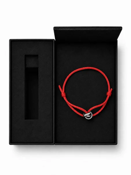Bracelet Trinity – Style Cartier Argenté (corde rouge)