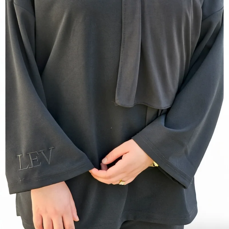 THE SOFT COLLECTION DARK BLACK