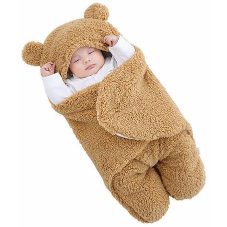Plush blanket with hood for a warm and soft sleep for children