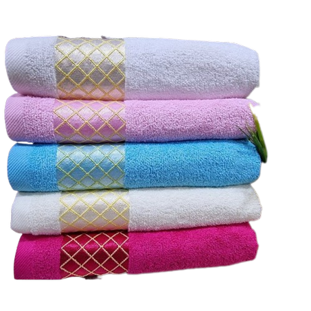 A set of 5 towels of different colors