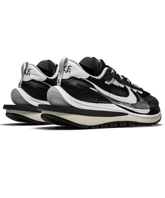 Nike x sacai VaporWaffle 'Black and White'