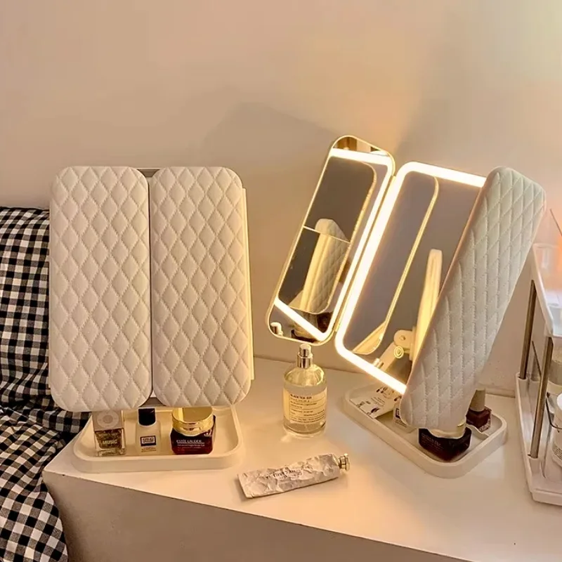 Miroir de maquillage à éclairage LED avec un design luxe