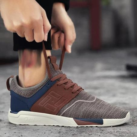 حذاء كلاسيكسي بني