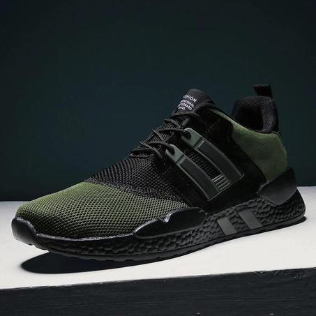 حذاء رياضي أخضر و أسود