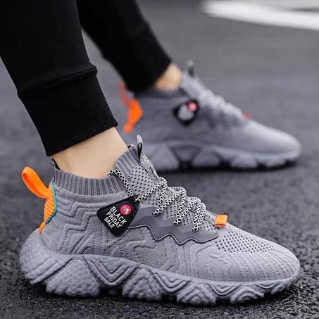 حذاء رمادي مزخرف