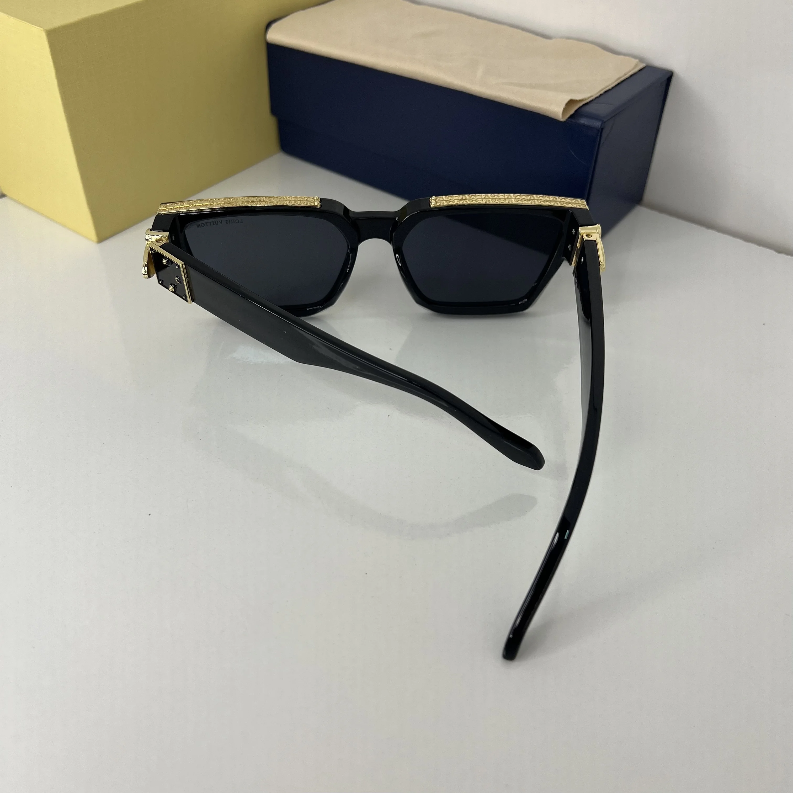 Lunettes Vision L-01 Noir Gold