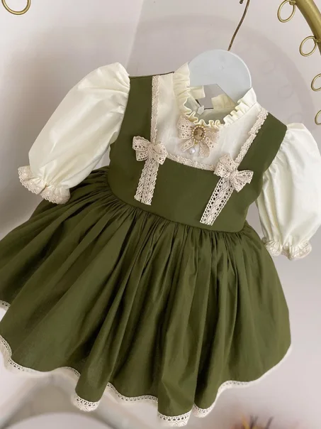 فستان تاج الملكة La Robe Graden Royal