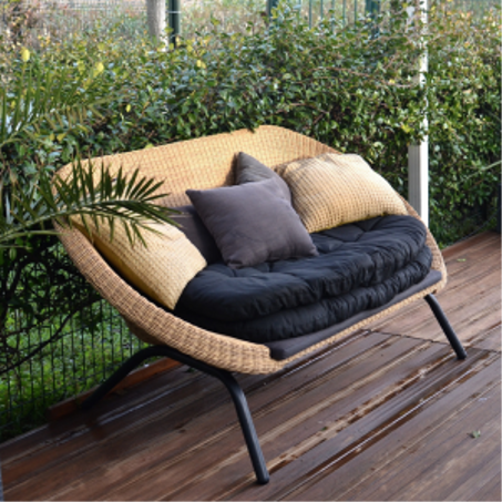 المنزل ,الحديقة والأثاث