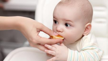 Allaitement pour bébé, tétine , biberon et accesoires