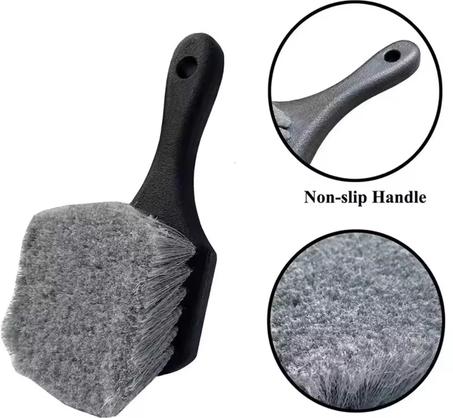 فرشاة تنظيف العجلات