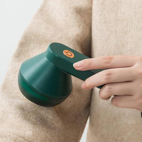 مزيل وبر الملابس